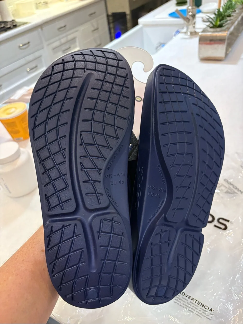 OOFOS nwt
